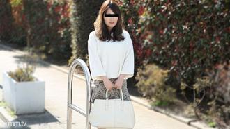 [042118_253]押しに弱い癒し系妻 〜美熟女画報〜岡村香澄