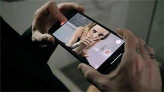 女营销和男客户在公司厕所内操逼,还被客户拍了视频