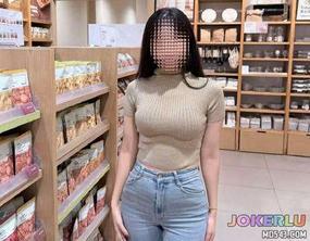  肛塞插入堂姐屁眼让堂姐跪舔鸡巴操得堂姐叫爸爸